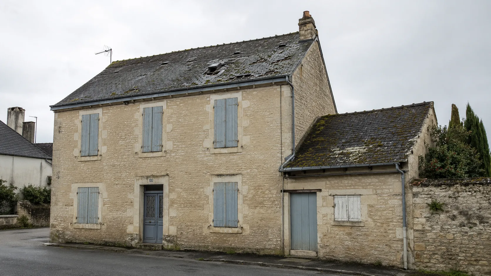 Avant — Couverture neuve ardoise